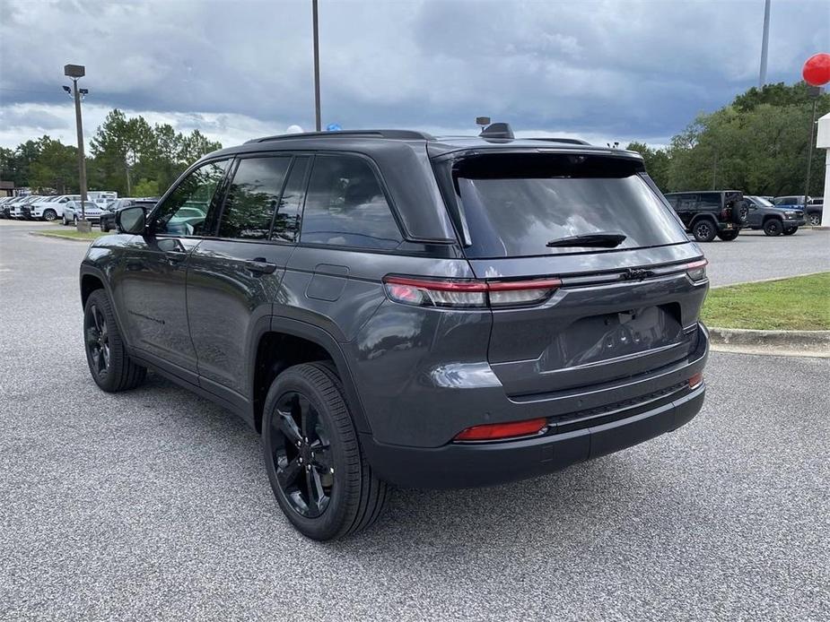 new 2024 Jeep Grand Cherokee car, priced at $46,460