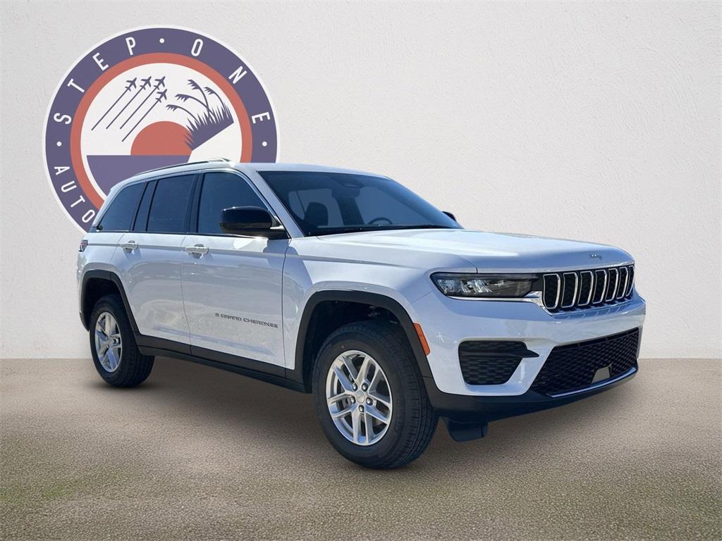 new 2025 Jeep Grand Cherokee car, priced at $37,320