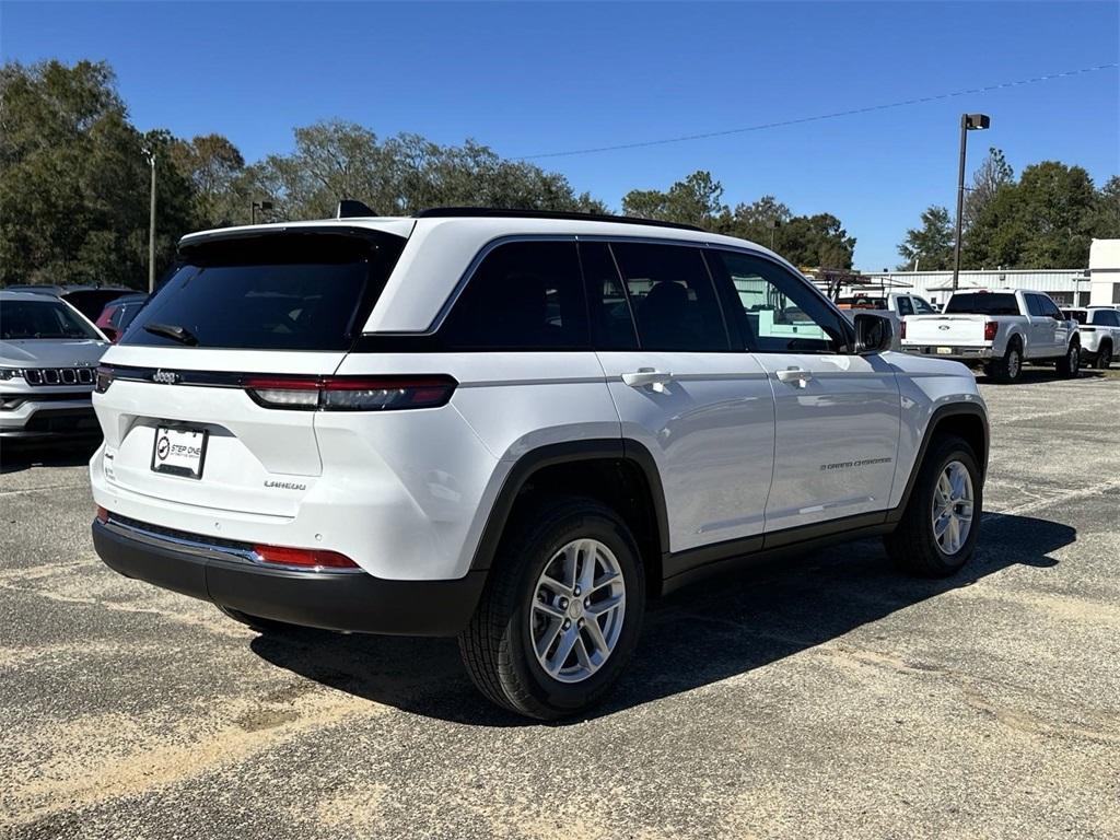 new 2025 Jeep Grand Cherokee car, priced at $37,320