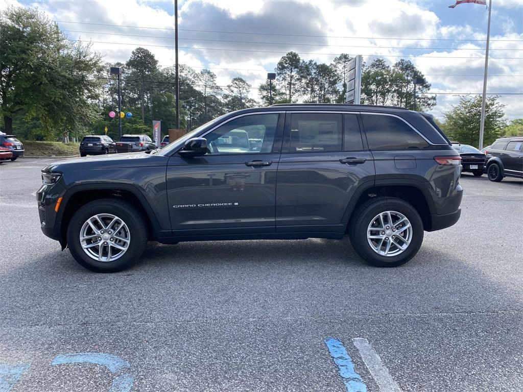 new 2025 Jeep Grand Cherokee car, priced at $35,994