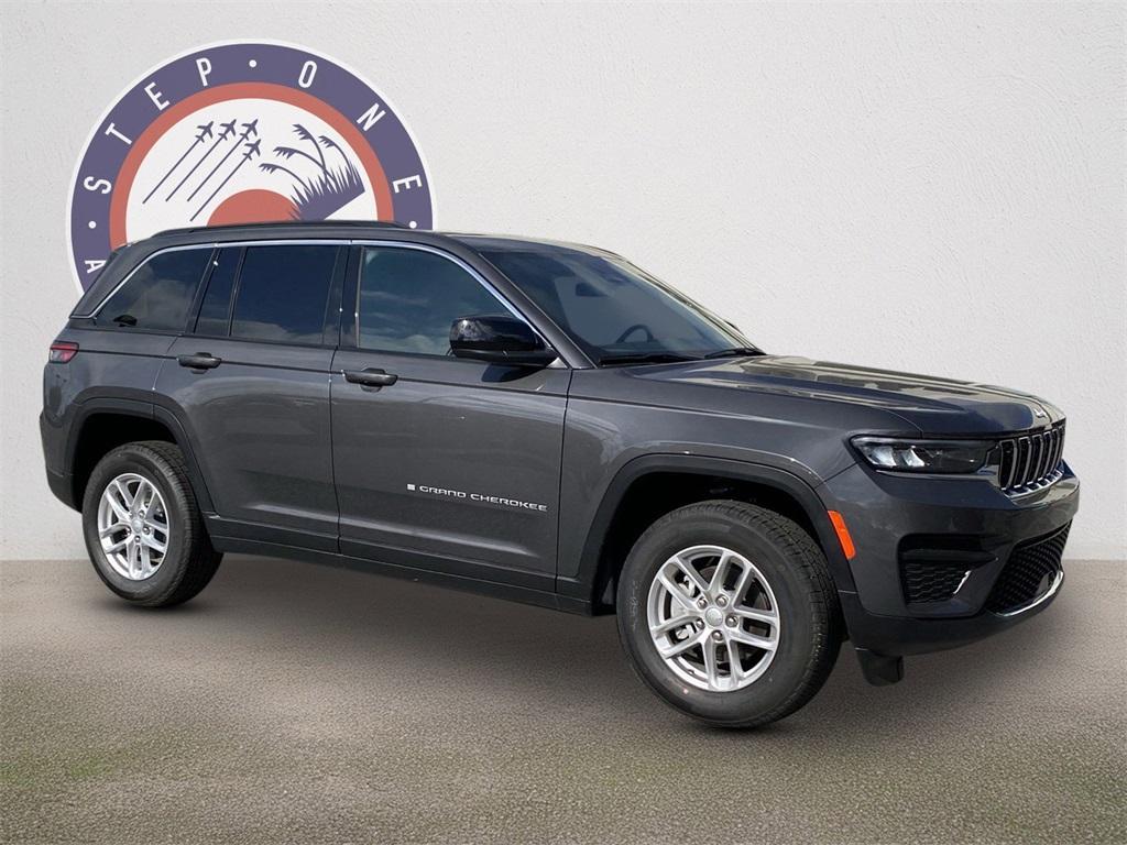 new 2025 Jeep Grand Cherokee car, priced at $35,994