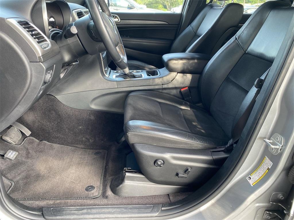 used 2018 Jeep Grand Cherokee car, priced at $17,470