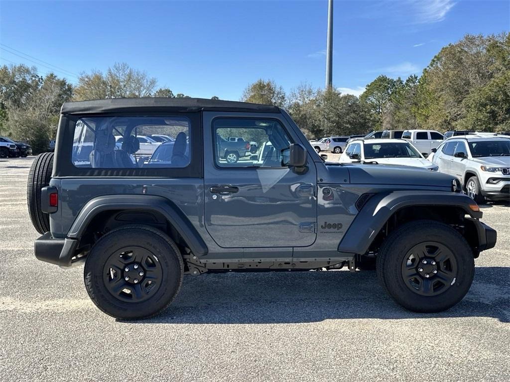 new 2025 Jeep Wrangler car, priced at $33,985