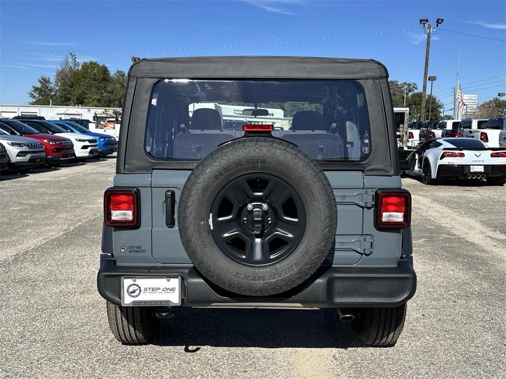 new 2025 Jeep Wrangler car, priced at $33,985