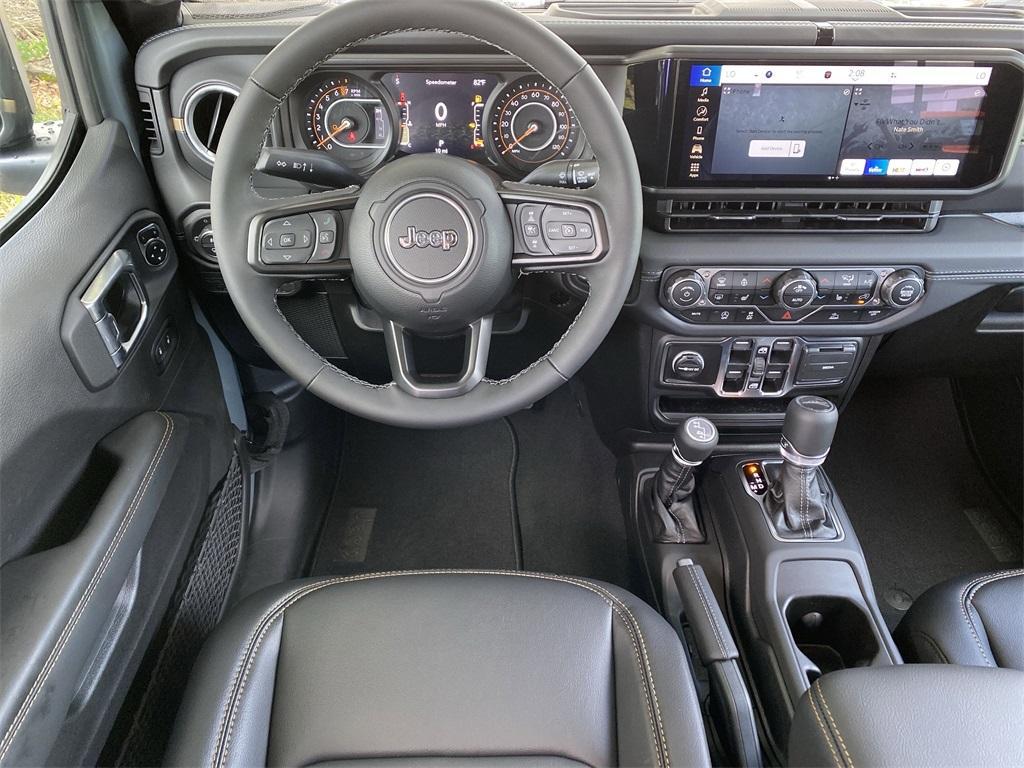 new 2025 Jeep Gladiator car, priced at $43,789