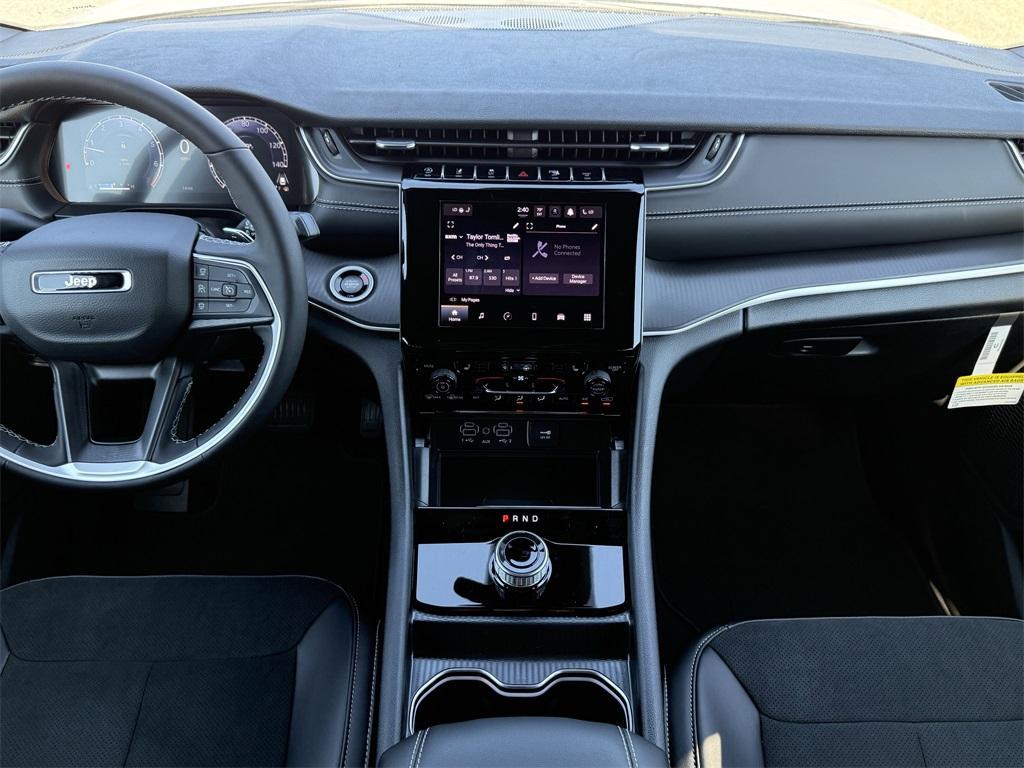 new 2025 Jeep Grand Cherokee L car, priced at $42,728