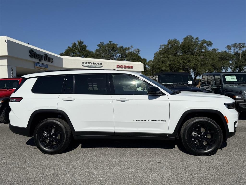 new 2025 Jeep Grand Cherokee L car, priced at $42,728