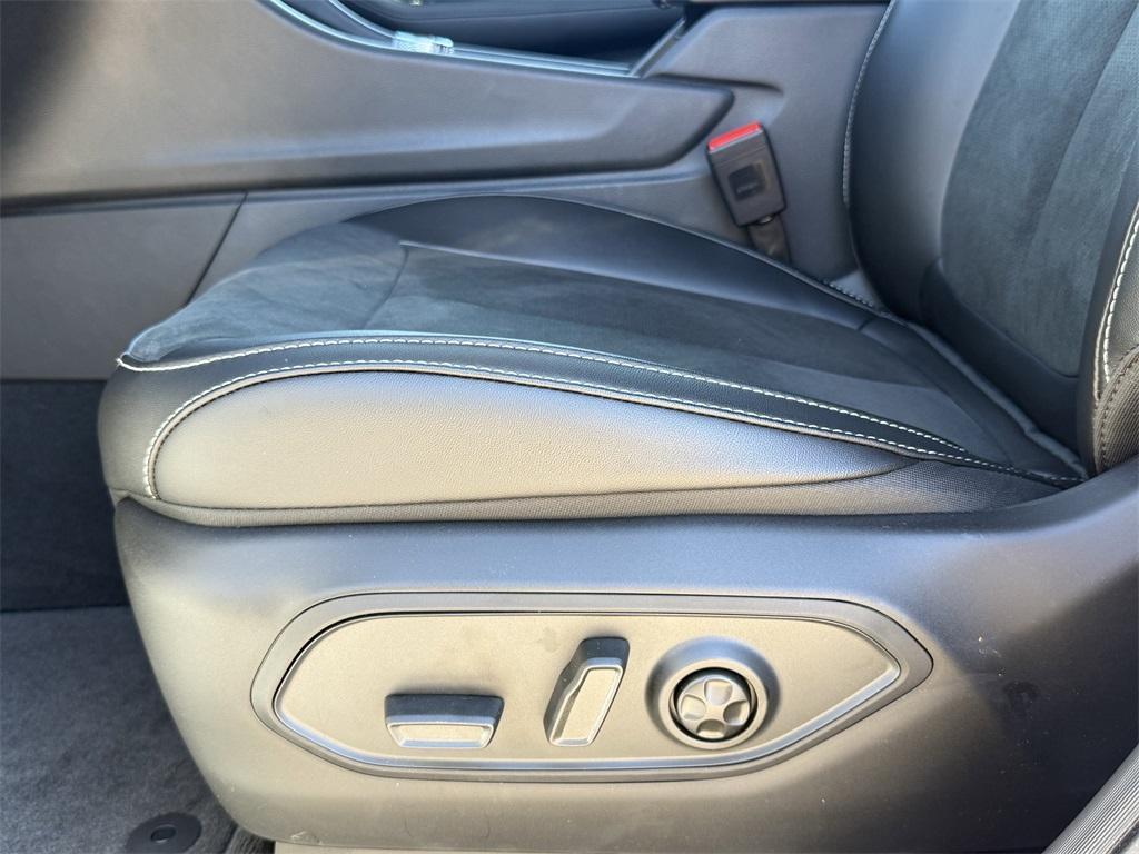 new 2025 Jeep Grand Cherokee L car, priced at $42,728