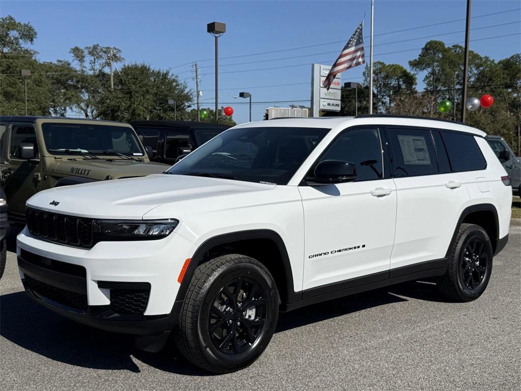 new 2025 Jeep Grand Cherokee L car, priced at $42,728