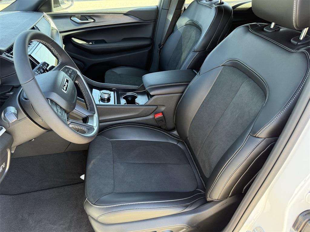 new 2025 Jeep Grand Cherokee L car, priced at $42,728