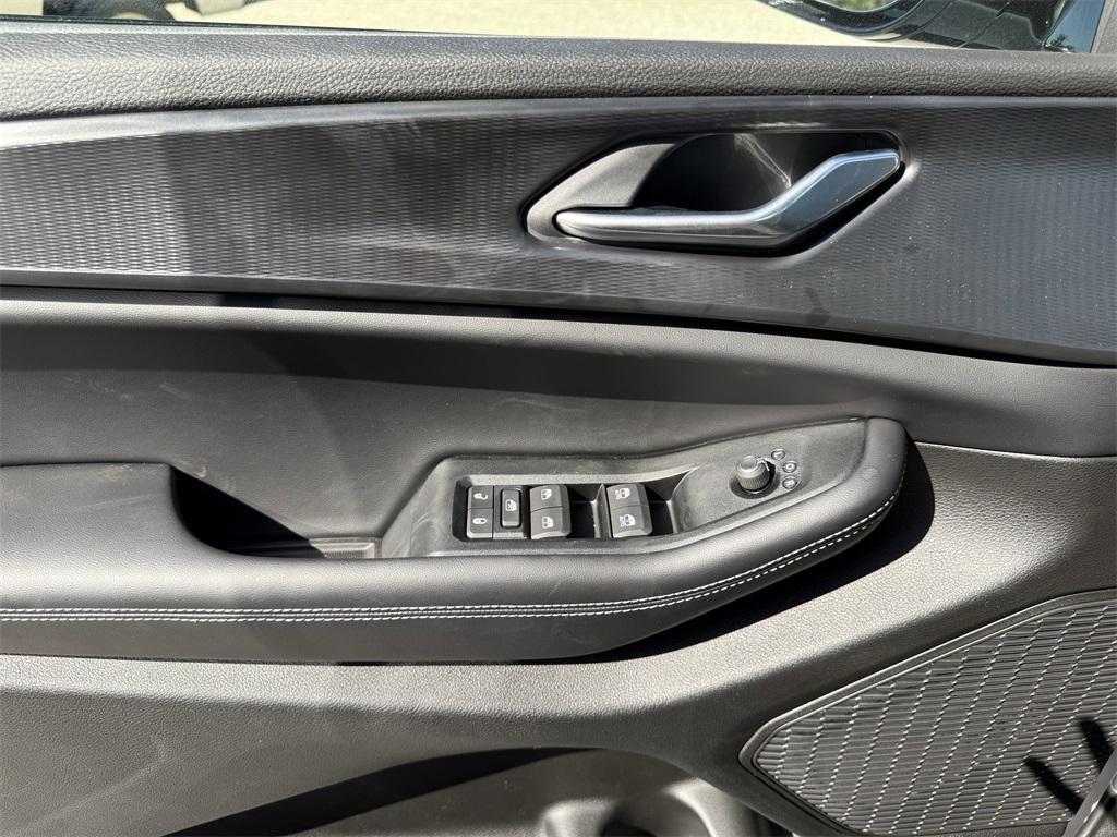 new 2025 Jeep Grand Cherokee L car, priced at $42,728