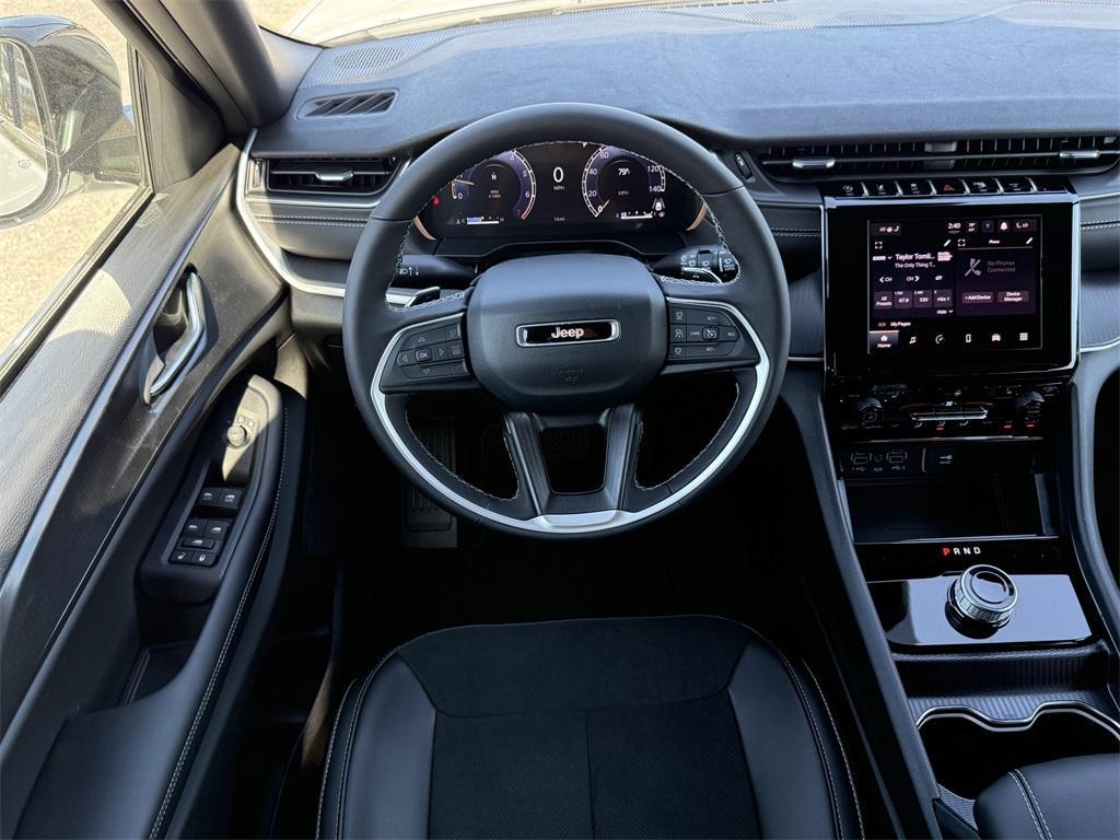 new 2025 Jeep Grand Cherokee L car, priced at $42,728