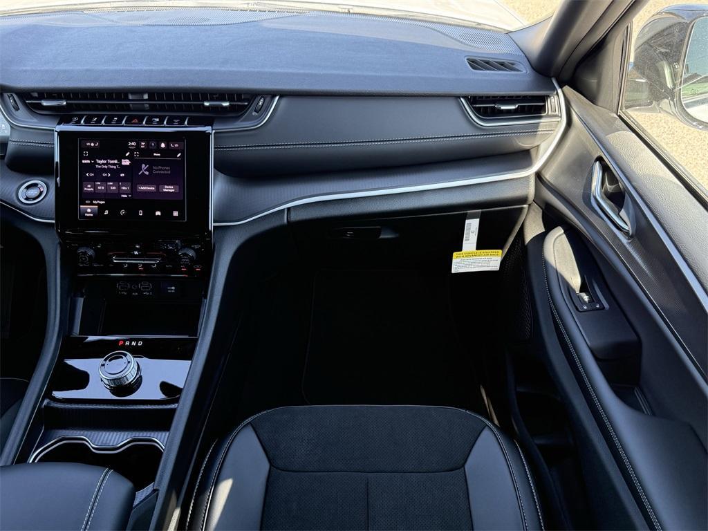 new 2025 Jeep Grand Cherokee L car, priced at $42,728