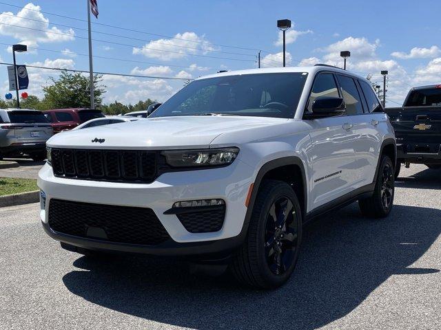 new 2024 Jeep Grand Cherokee car, priced at $48,663