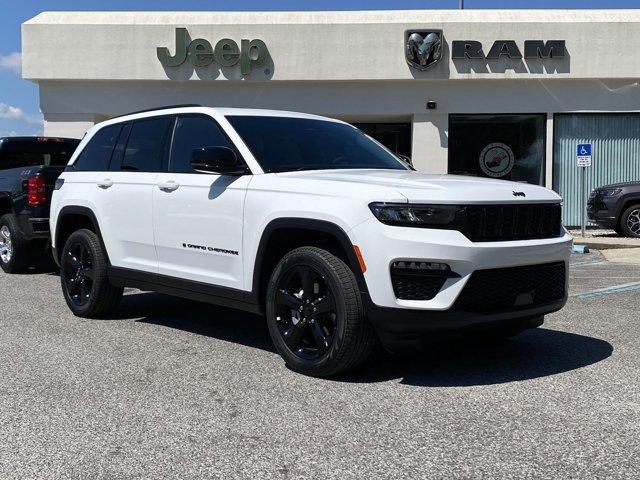 new 2024 Jeep Grand Cherokee car, priced at $48,663