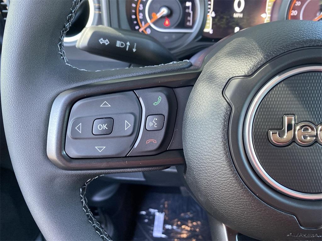 new 2025 Jeep Gladiator car, priced at $45,835