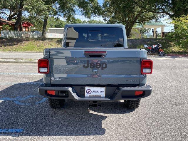 new 2025 Jeep Gladiator car, priced at $46,535