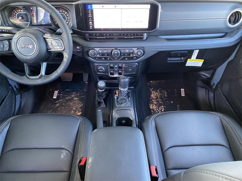 new 2025 Jeep Gladiator car, priced at $45,835