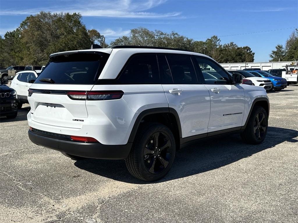 new 2025 Jeep Grand Cherokee car, priced at $51,721