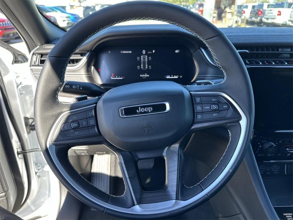 new 2025 Jeep Grand Cherokee car, priced at $51,721