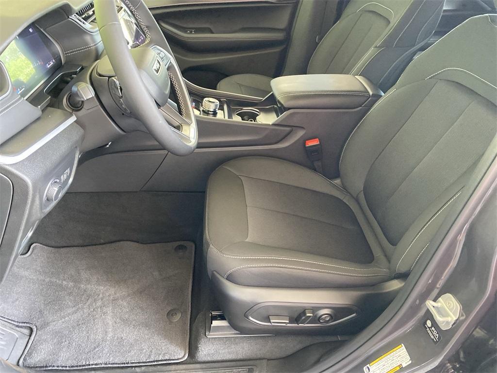 new 2025 Jeep Grand Cherokee L car, priced at $36,836