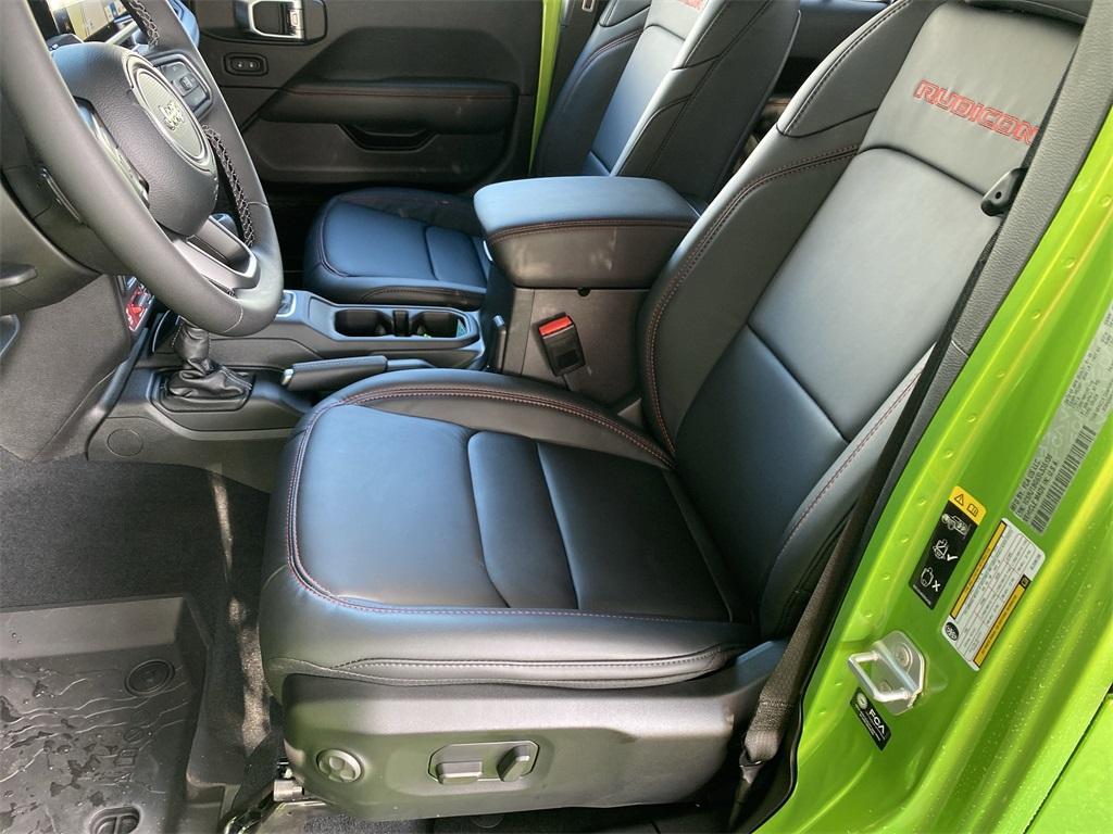 new 2025 Jeep Gladiator car, priced at $57,615