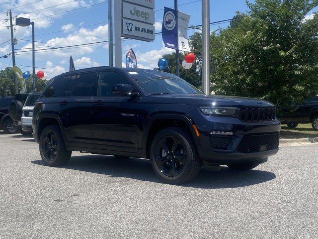 new 2024 Jeep Grand Cherokee car, priced at $49,872