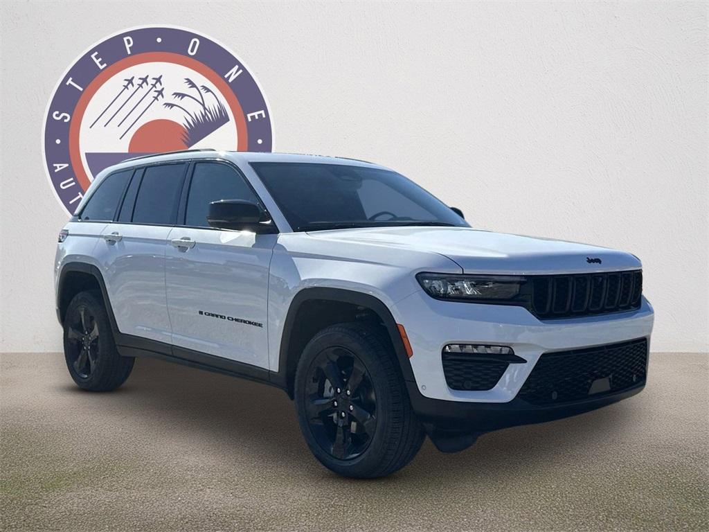 new 2025 Jeep Grand Cherokee car, priced at $47,823