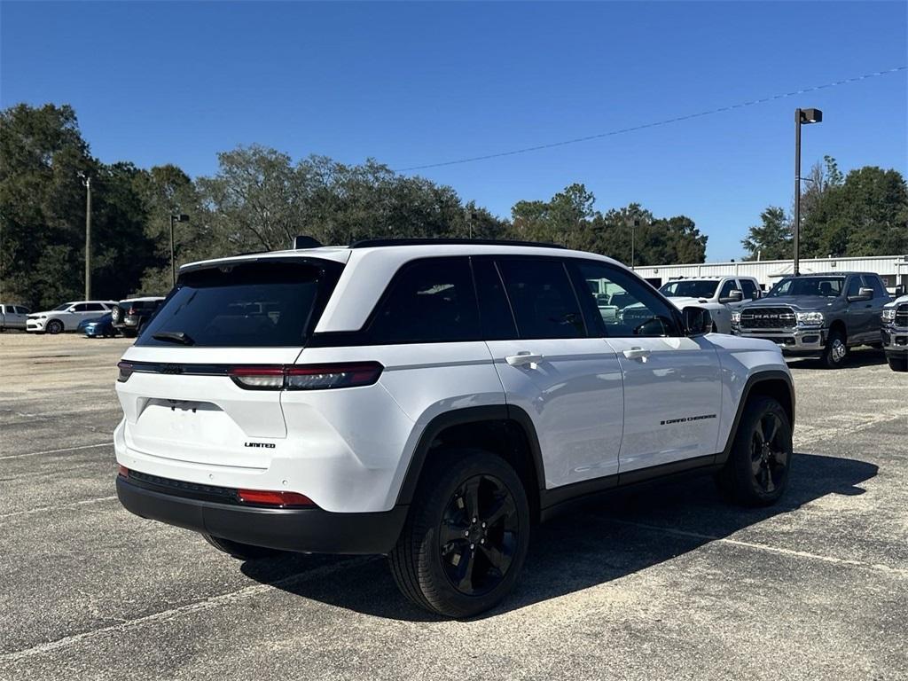 new 2025 Jeep Grand Cherokee car, priced at $47,823