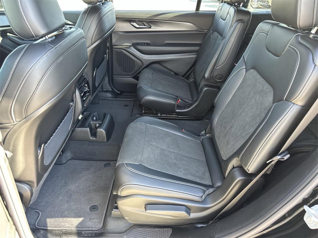 new 2025 Jeep Grand Cherokee L car, priced at $43,294