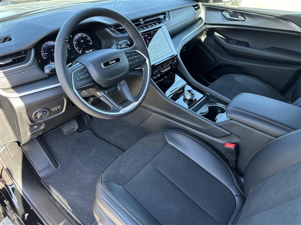 new 2025 Jeep Grand Cherokee L car, priced at $43,294