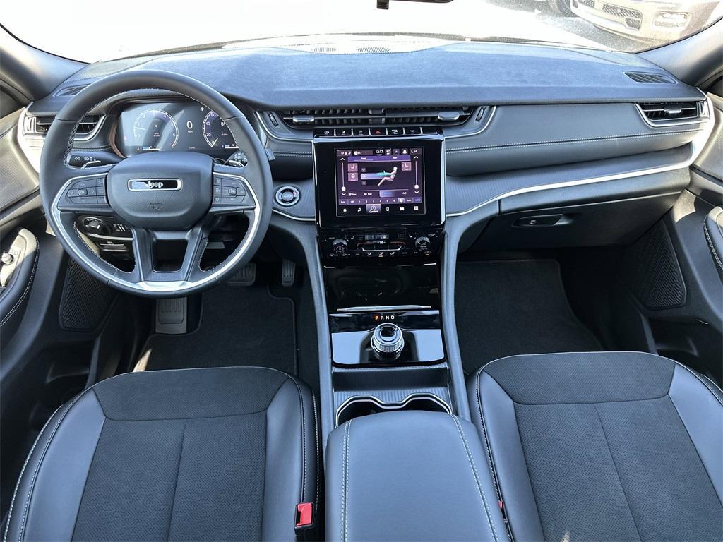 new 2025 Jeep Grand Cherokee L car, priced at $43,294