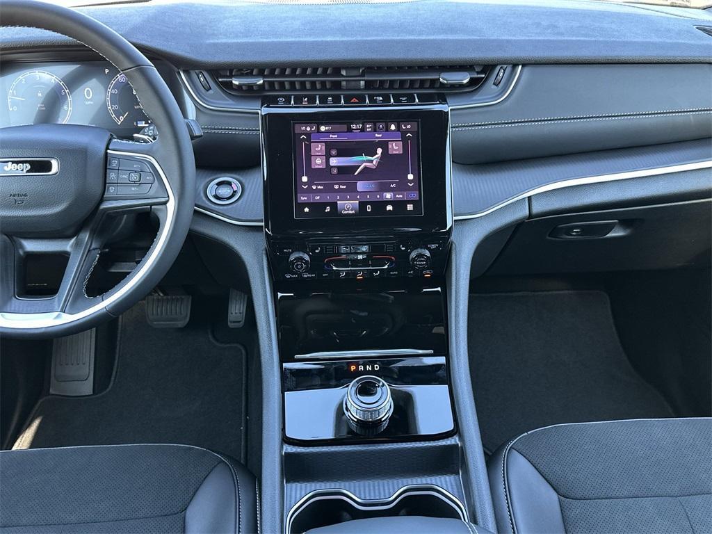 new 2025 Jeep Grand Cherokee L car, priced at $43,294