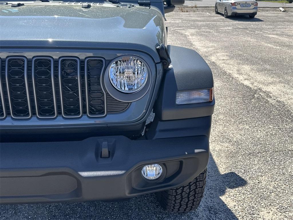 new 2025 Jeep Wrangler car, priced at $45,125