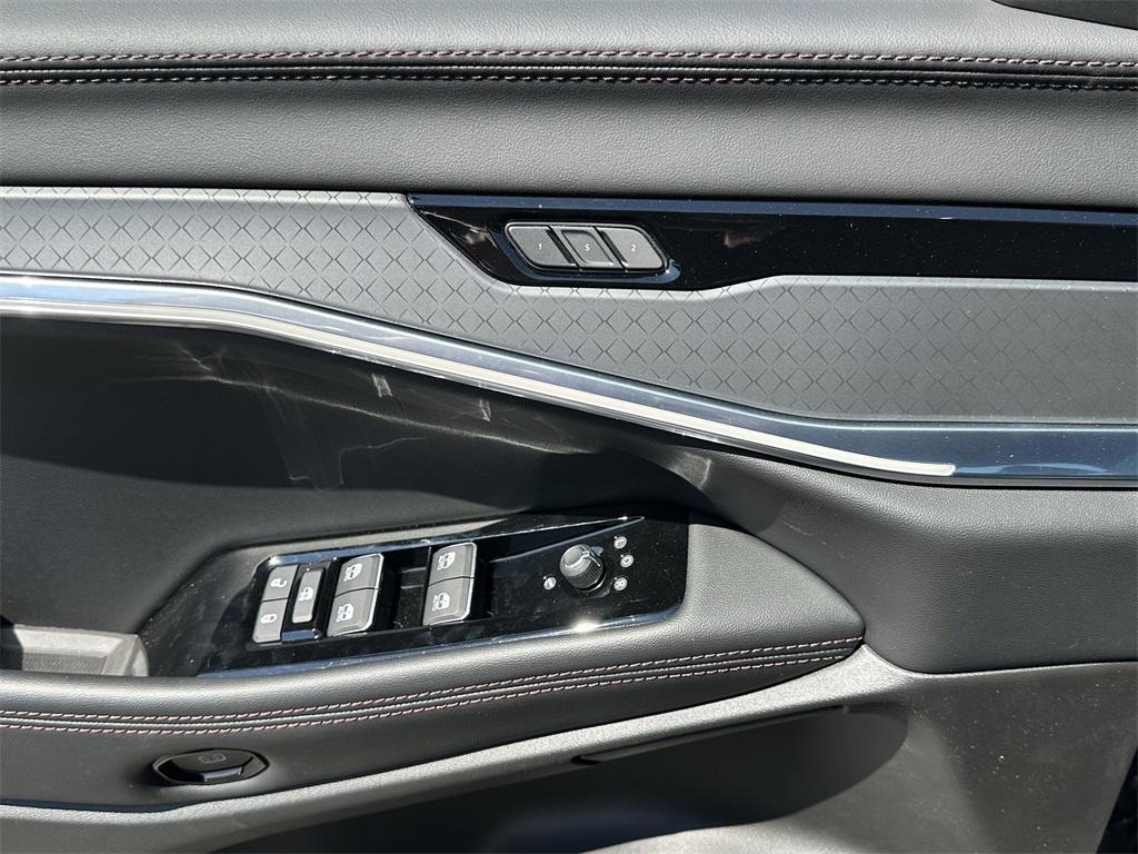 new 2025 Jeep Wagoneer S car, priced at $49,497