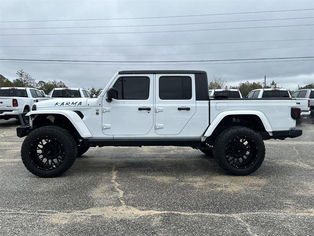 used 2022 Jeep Gladiator car, priced at $37,422