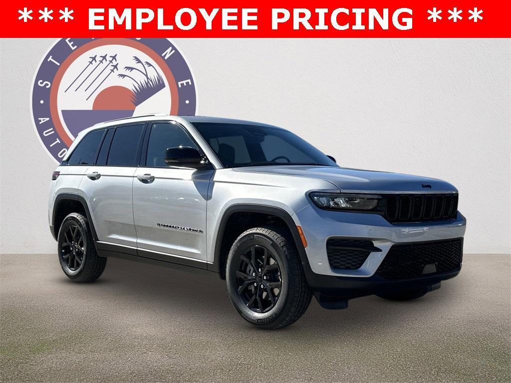 new 2025 Jeep Grand Cherokee car, priced at $40,703