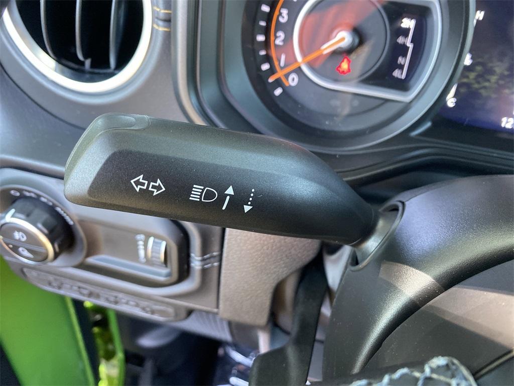 new 2025 Jeep Gladiator car, priced at $43,595