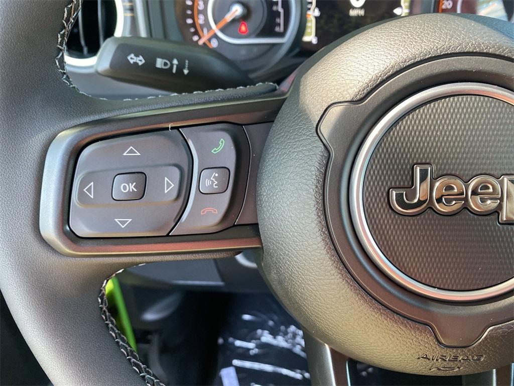 new 2025 Jeep Gladiator car, priced at $43,595