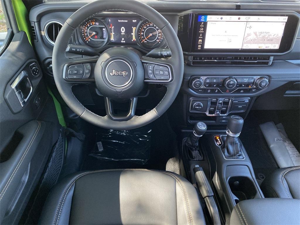 new 2025 Jeep Gladiator car, priced at $43,595
