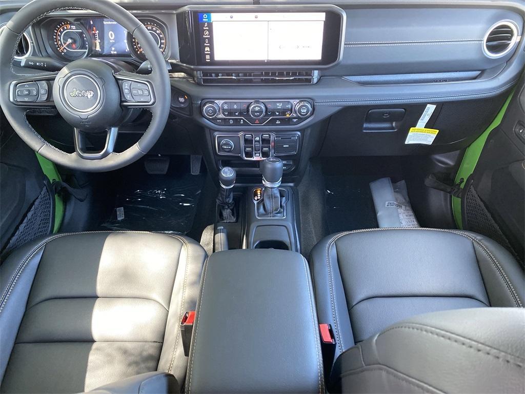 new 2025 Jeep Gladiator car, priced at $43,595