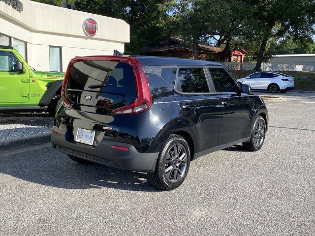 used 2021 Kia Soul car, priced at $15,322