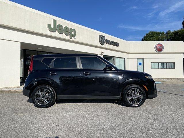 used 2021 Kia Soul car, priced at $15,322