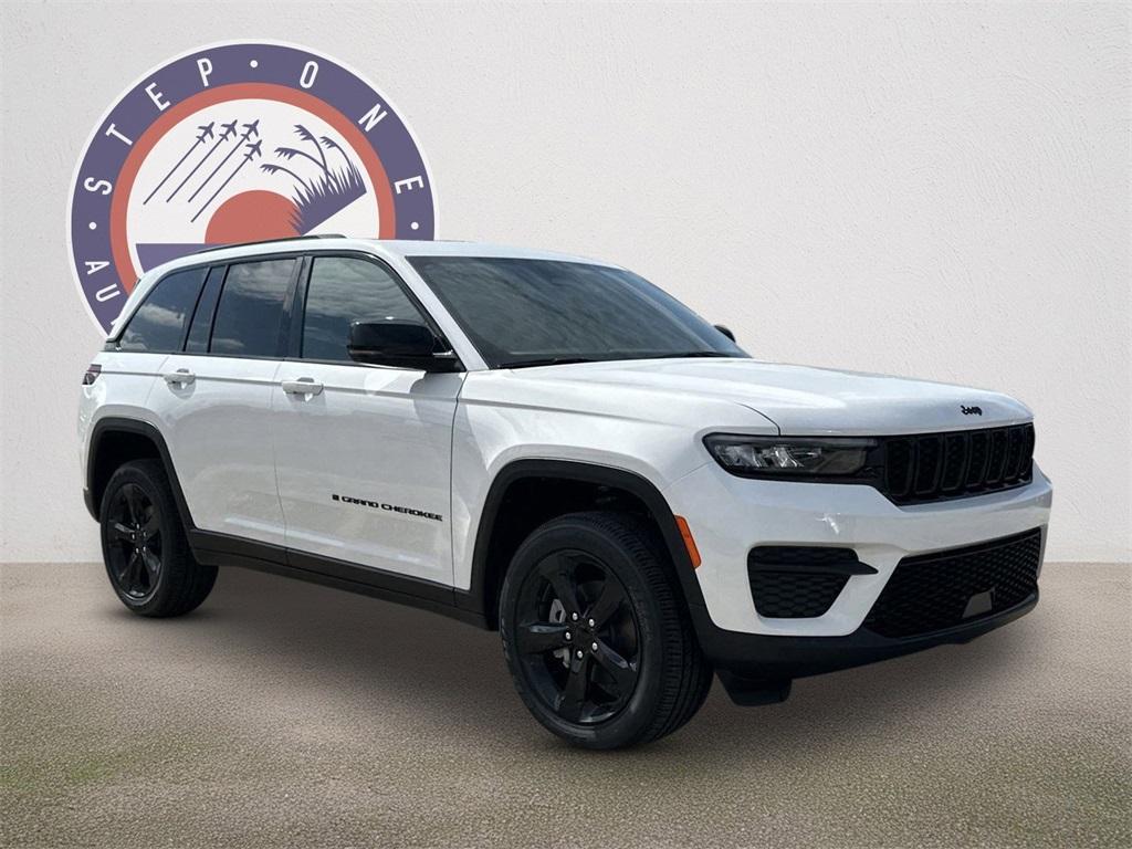 new 2025 Jeep Grand Cherokee car, priced at $41,325