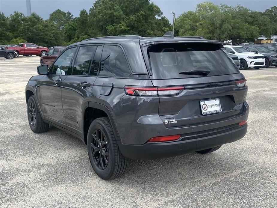 new 2024 Jeep Grand Cherokee car, priced at $39,164