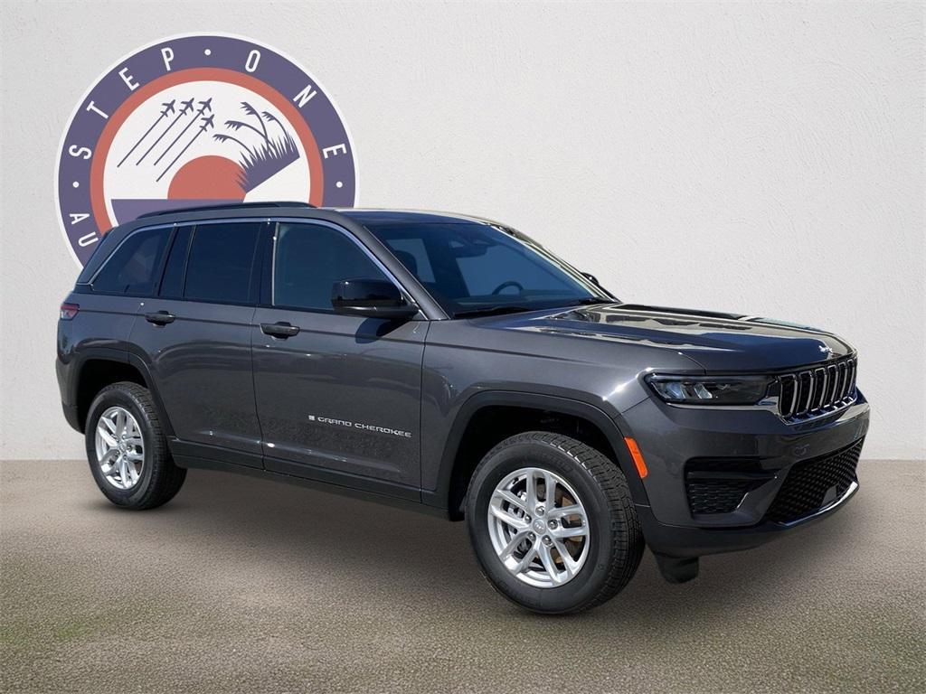 new 2025 Jeep Grand Cherokee car, priced at $36,170