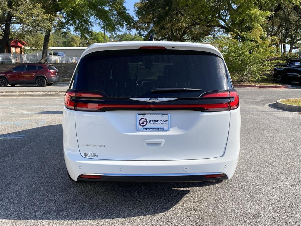 new 2025 Chrysler Pacifica car, priced at $42,191