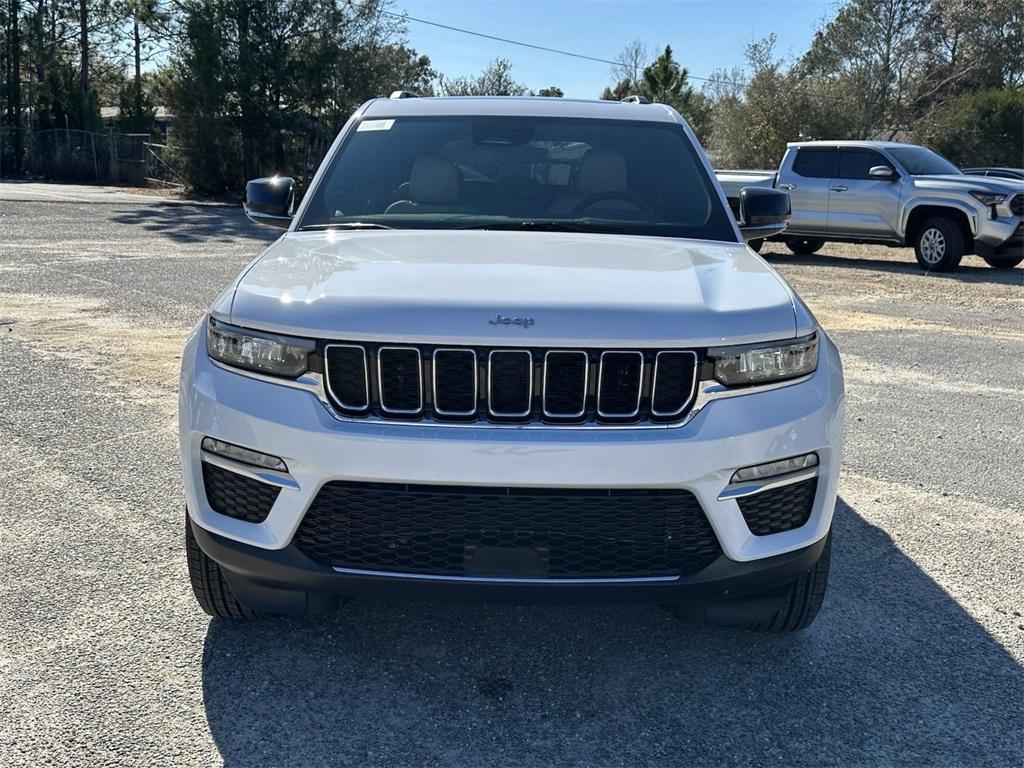 new 2025 Jeep Grand Cherokee car, priced at $42,515