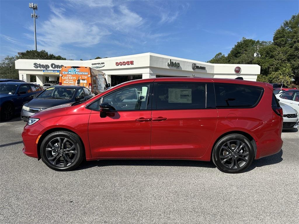 new 2026 Chrysler Pacifica car, priced at $42,803