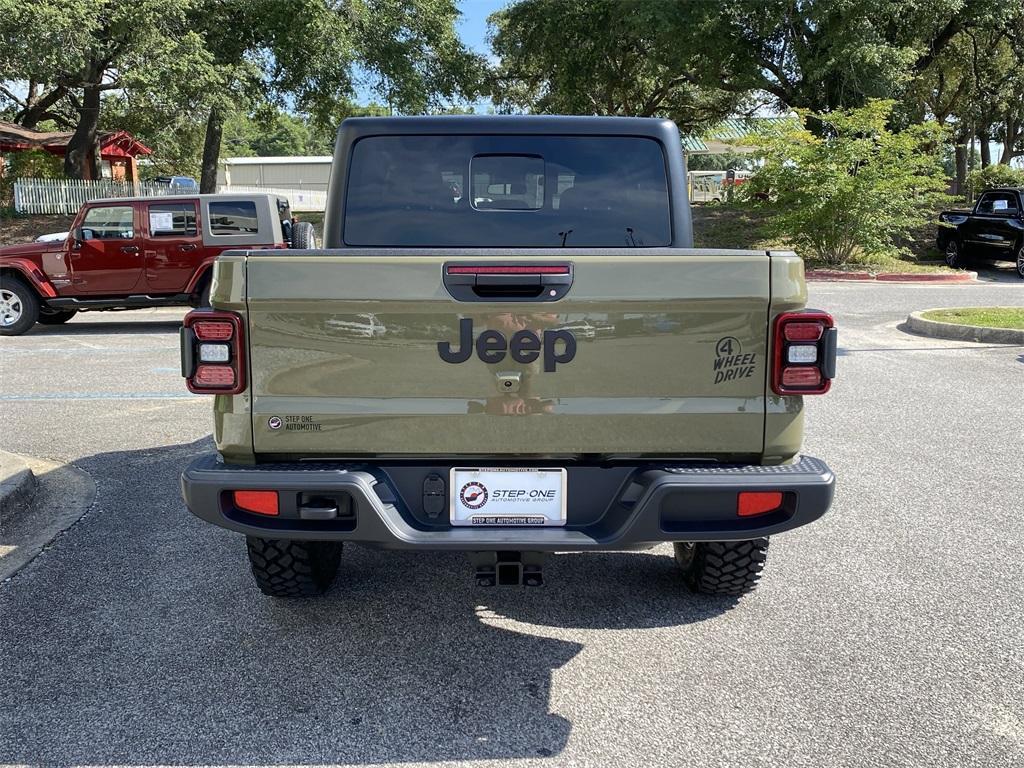 new 2025 Jeep Gladiator car, priced at $46,236